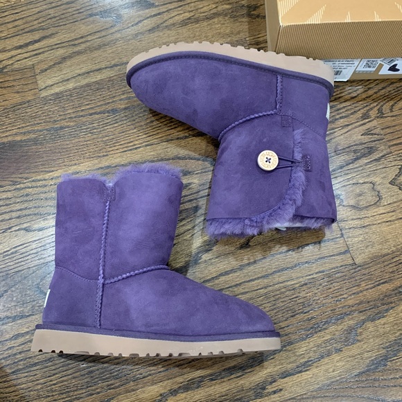 New Ugg Bailey Button Purple Velvet Kids Size 4 - Picture 5 of 10